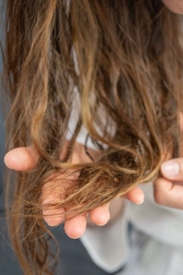 L'huile De Cheveux Renforce et Enrichit